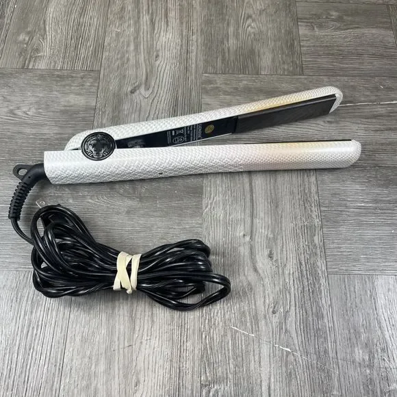 Lionesse flat cheap iron